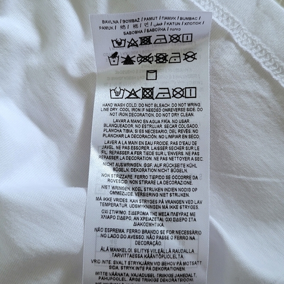 Guess❓Miller Floral💐 Graphic Tee👕 - NWT - Picture 8 of 15